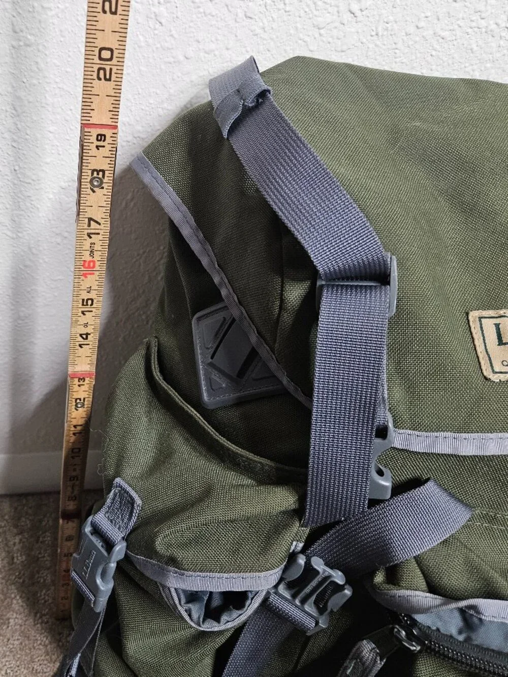 LL Bean Continental Rucksack Backpack Army Green Hiking Travel Gorpcore Outdoors